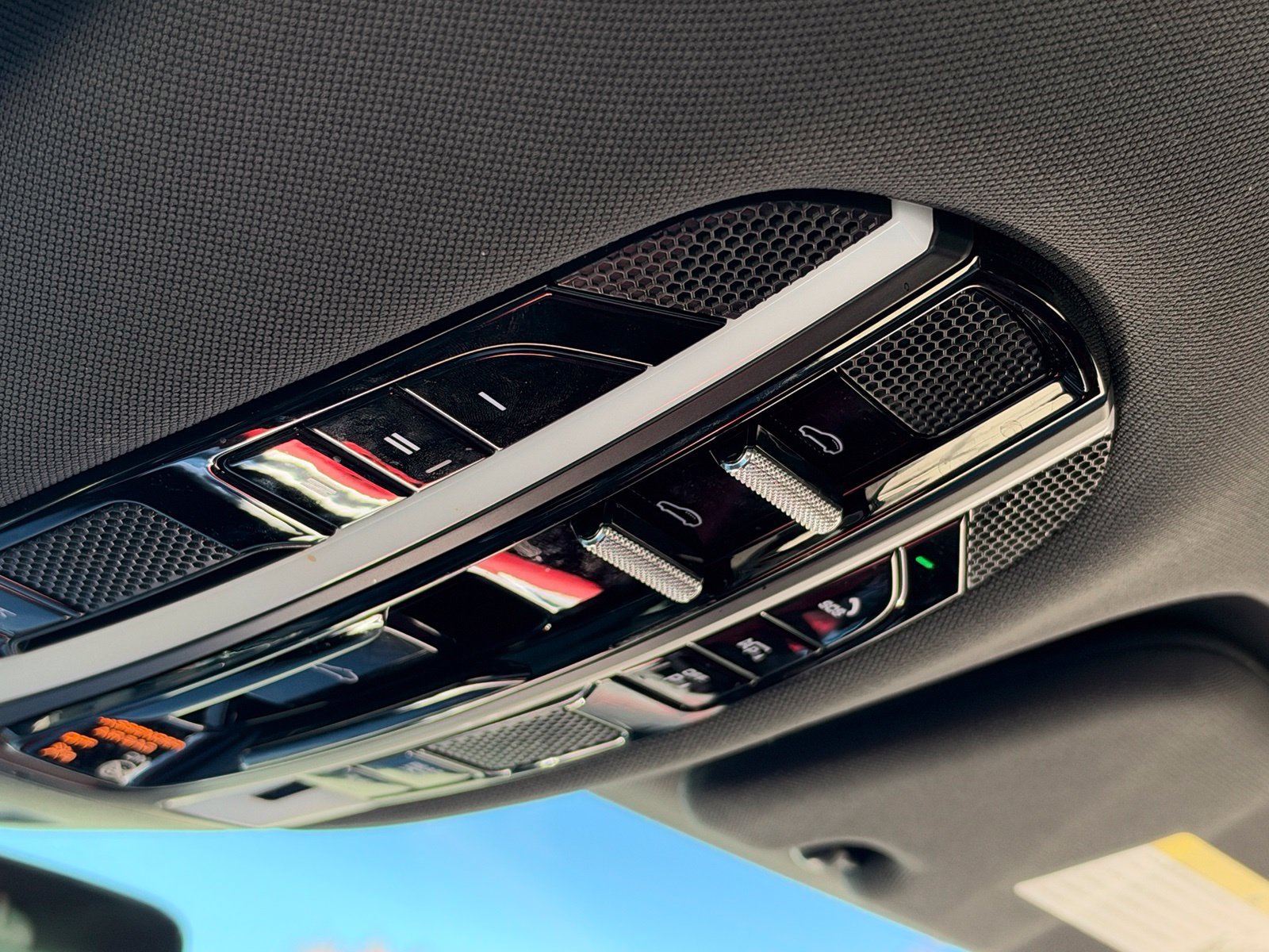 Certified 2023 Porsche Panamera 4 Platinum Edition AWD/4WD image 34
