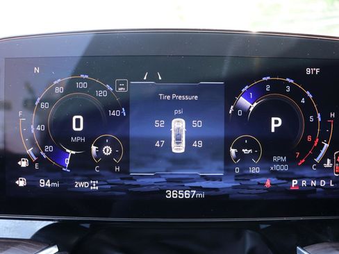 Used 2025 Chevrolet Tahoe LT AWD/4WD image 32
