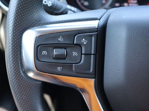 Used 2025 Chevrolet Blazer LT w/ Midnight/Sport Edition FWD image 19