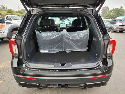 New 2026 Ford Explorer ST-Line w/ ST-Line Street Pack image 17