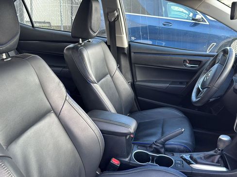 Used 2018 Toyota Corolla XSE FWD image 13