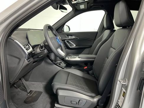 Used 2026 BMW X1 xDrive28i w/ Technology Package AWD/4WD image 11