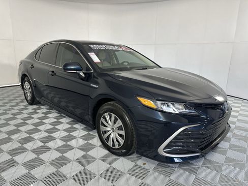 Used 2021 Toyota Camry LE FWD image 2
