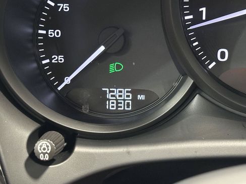 Certified 2026 Porsche Macan AWD/4WD image 22