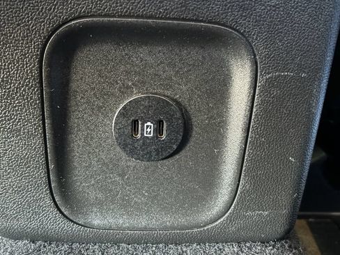 Used 2025 Ford Escape ST-Line FWD image 19