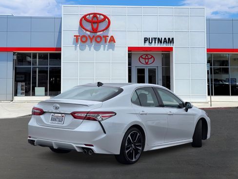 Used 2018 Toyota Camry XSE w/ Driver Assist Package FWD image 4