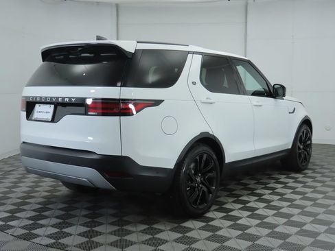 Used 2025 Land Rover Discovery S AWD/4WD image 5