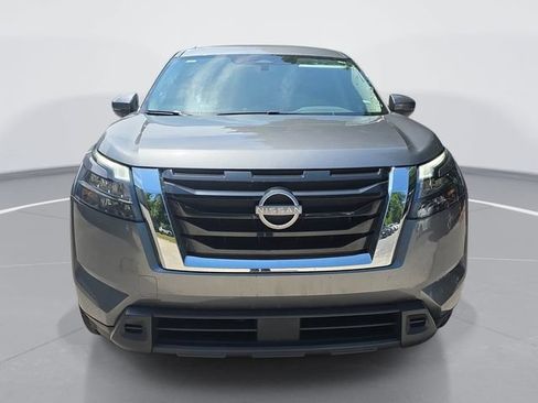 Used 2025 Nissan Pathfinder SV FWD image 9