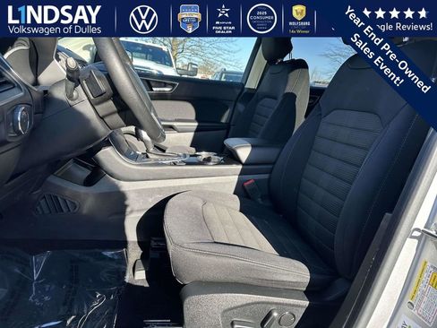 Used 2018 Ford Edge SEL image 11