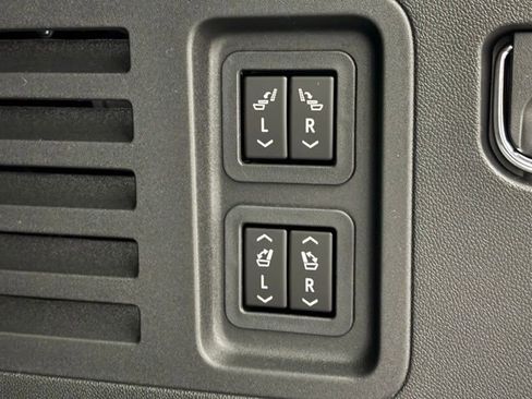 New 2026 Buick Enclave Preferred w/ Power Package AWD/4WD image 13