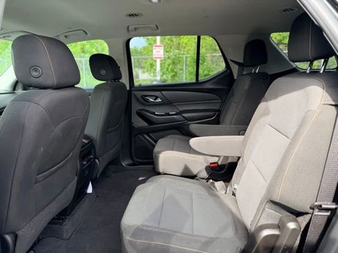 Used 2019 Chevrolet Traverse LT FWD image 22