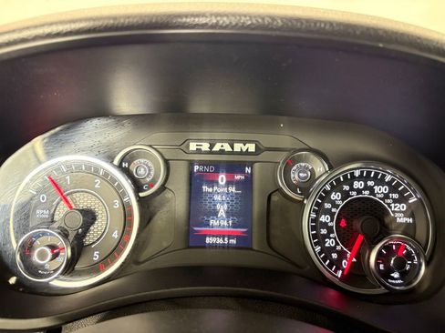 Used 2024 RAM 3500 Tradesman w/ Chrome Appearance Group AWD/4WD image 23