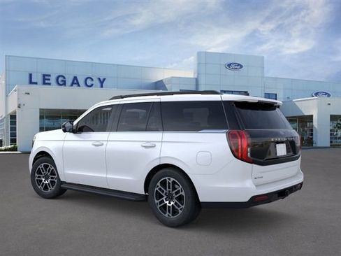 New 2026 Ford Expedition Active RWD image 4
