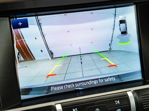 Used 2020 Ford Mustang Premium RWD image 31
