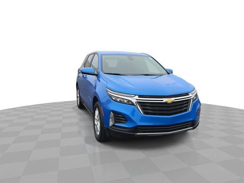 Certified 2024 Chevrolet Equinox LT w/ LPO, Floor Liner Package FWD image 2