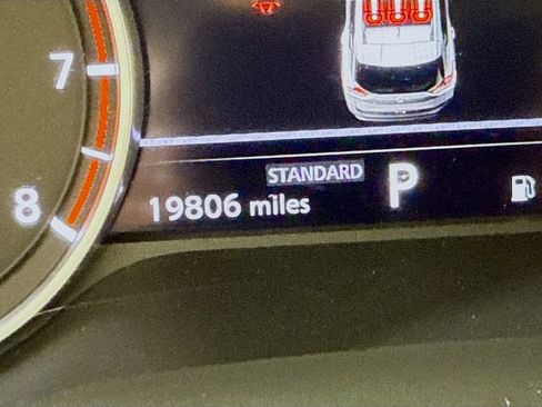 Certified 2023 Nissan Rogue SV image 33