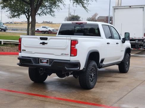 New 2026 Chevrolet Silverado 2500 ZR2 image 15
