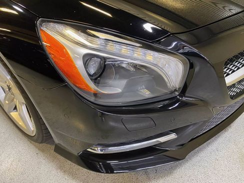 Used 2013 Mercedes-Benz SL 550 w/ Premium Pkg image 21