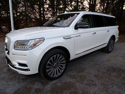 Used 2019 Lincoln Navigator L Reserve image 1