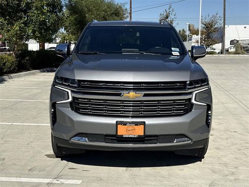 Used 2023 Chevrolet Suburban Premier image 8