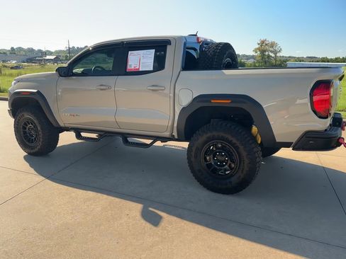 Used 2024 GMC Canyon AT4X w/ AT4X AEV Edition image 5