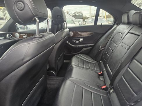 Used 2018 Mercedes-Benz C 300 4MATIC Sedan image 36