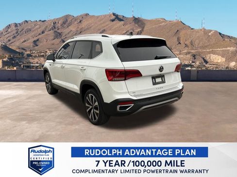 Used 2024 Volkswagen Taos SE w/ MDO Package image 4