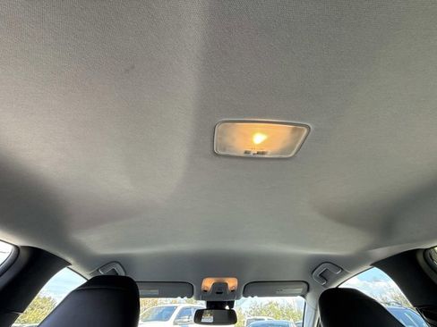 Used 2017 Toyota Prius Prime Advanced image 22