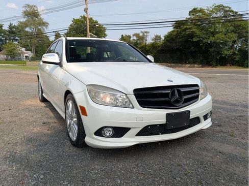Used 2009 Mercedes-Benz C 300 4MATIC Sedan image 3