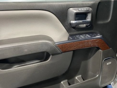 Used 2018 GMC Sierra 1500 SLT w/ Enhanced Driver Alert Package image 13