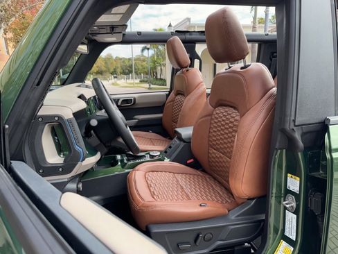 Used 2023 Ford Bronco Wildtrak AWD/4WD image 29