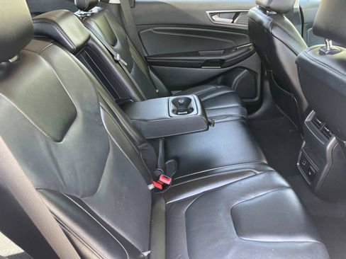 Used 2022 Ford Edge Titanium AWD/4WD image 33