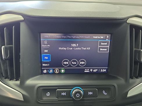 Used 2024 GMC Terrain SLE image 13