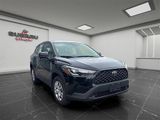 Used 2022 Toyota Corolla Cross L image 2