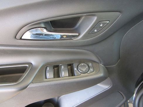 Used 2023 Chevrolet Equinox LT w/ LPO, Floor Liner Package FWD image 26