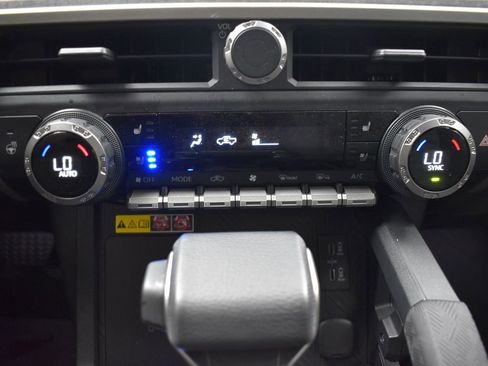 Used 2024 Toyota Tacoma Trailhunter image 8