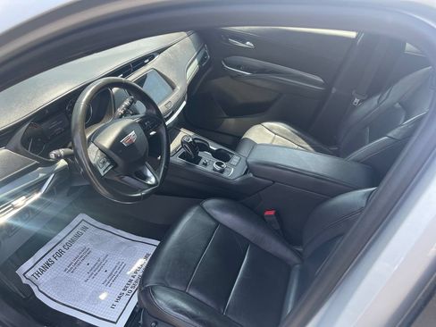 Used 2019 Cadillac XT4 Premium Luxury AWD/4WD image 12