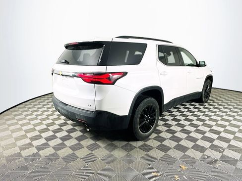 Used 2023 Chevrolet Traverse LT image 12