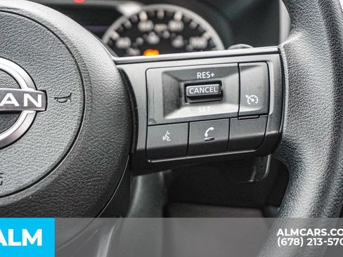 Used 2024 Nissan Rogue S FWD image 30