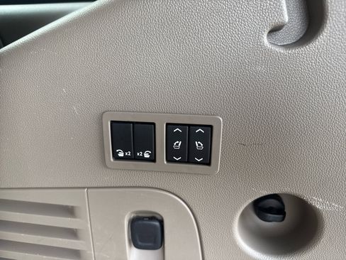 Used 2015 Chevrolet Tahoe LT image 33