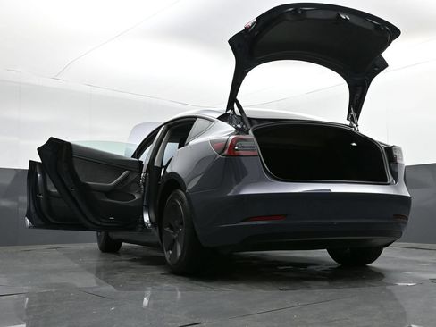 Used 2023 Tesla Model 3 Standard Range RWD image 36