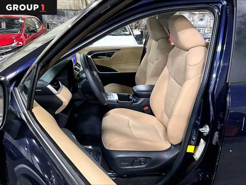Used 2023 Toyota RAV4 XLE w/ Convenience Package AWD/4WD image 8