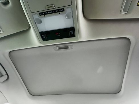 Used 2015 Lexus LS 460 AWD image 27