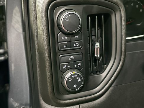 Used 2021 Chevrolet Silverado 1500 Custom w/ Safety Confidence Package image 17