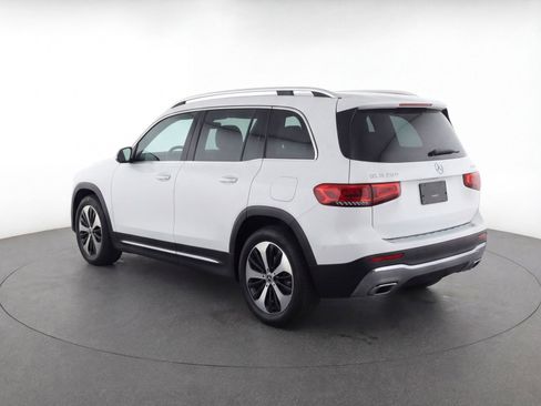 Used 2025 Mercedes-Benz GLB 250 4MATIC image 6