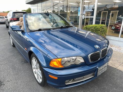 Used 2002 BMW 330Ci Convertible RWD image 3