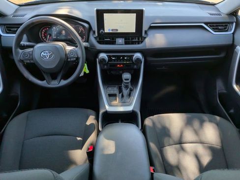 Used 2025 Toyota RAV4 LE FWD image 31