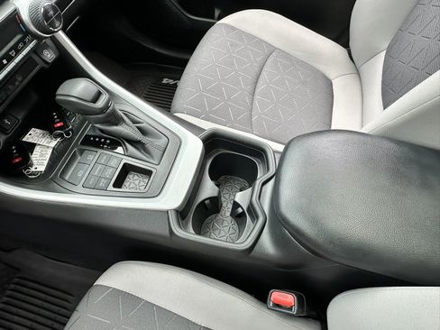 Used 2020 Toyota RAV4 XLE w/ Convenience Package AWD/4WD image 23