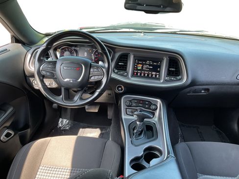 Used 2022 Dodge Challenger GT AWD/4WD image 13