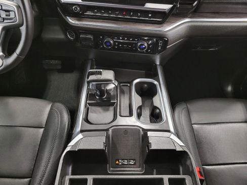 Used 2023 Chevrolet Silverado 1500 LTZ image 17